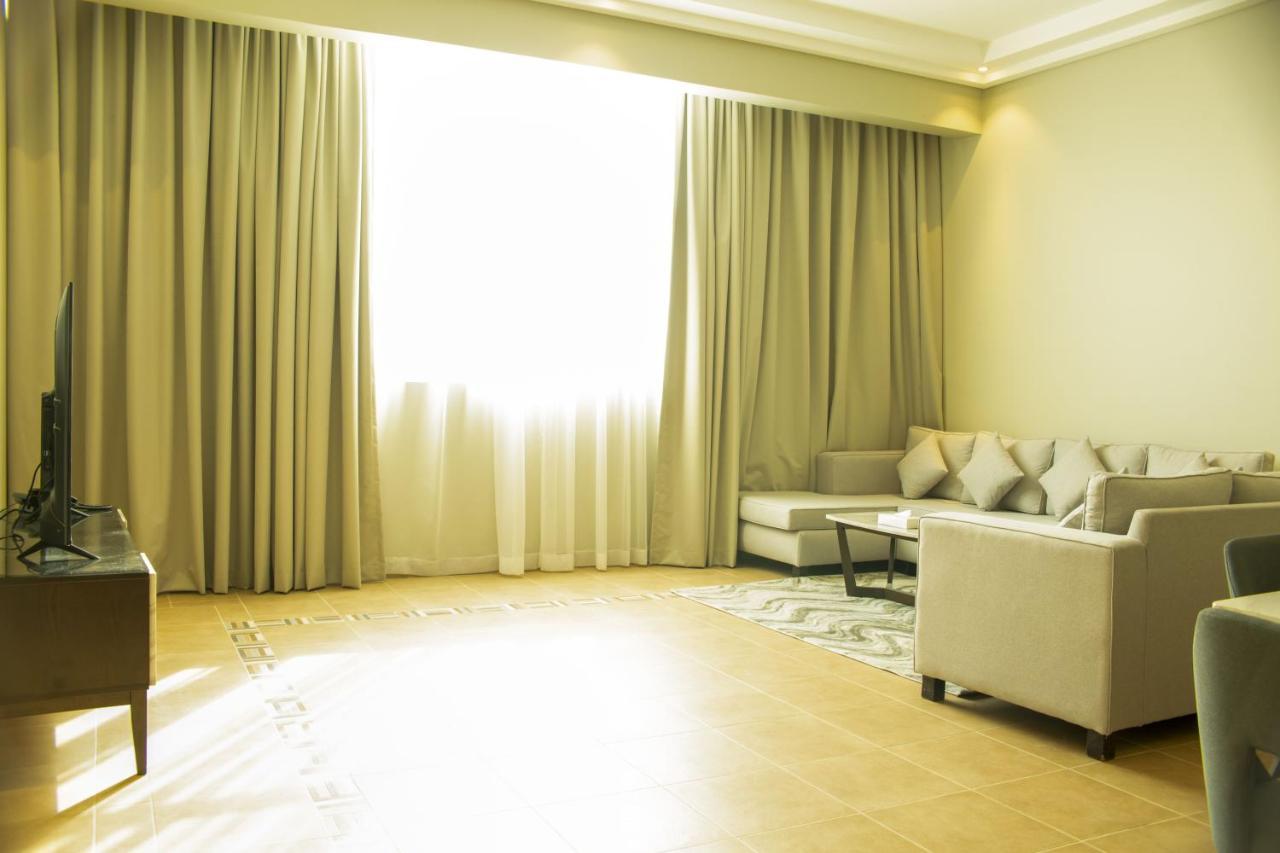 Infinity Tower Suites Wll Al-Manamah Bagian luar foto