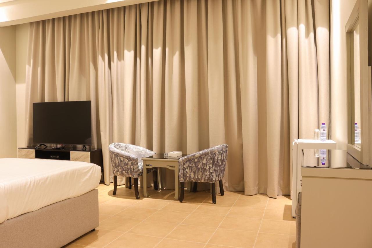 Infinity Tower Suites Wll Al-Manamah Bagian luar foto