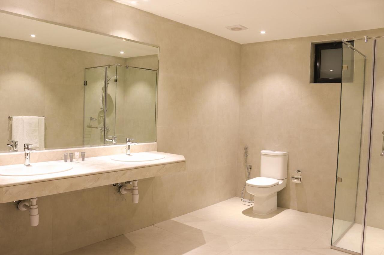 Infinity Tower Suites Wll Al-Manamah Bagian luar foto